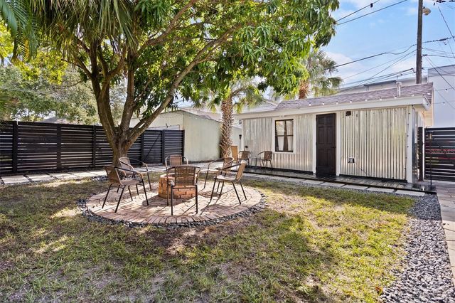 517 8TH STREET N, St Petersburg, FL 33701