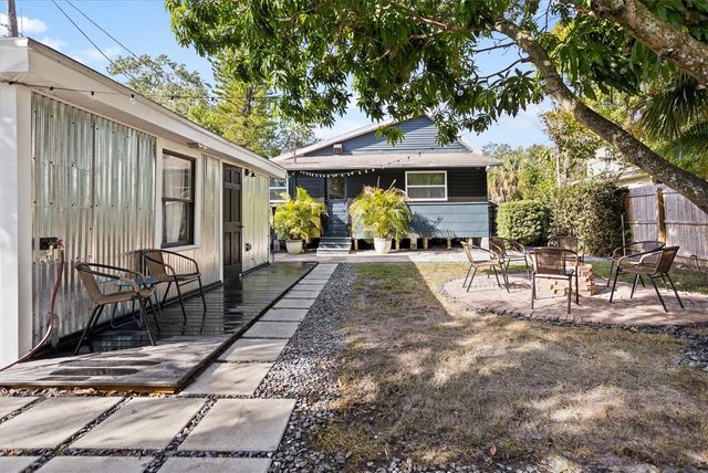 517 8TH STREET N, St Petersburg, FL 33701