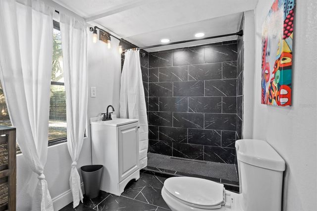517 8TH STREET N, St Petersburg, FL 33701