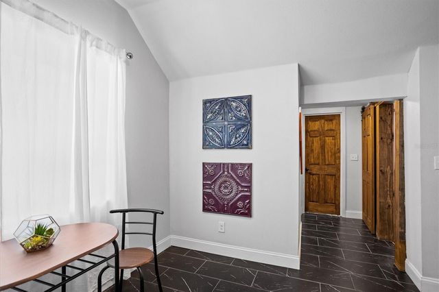 517 8TH STREET N, St Petersburg, FL 33701