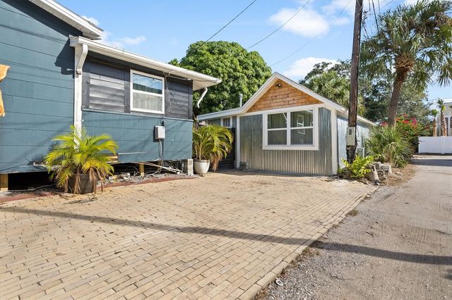 517 8TH STREET N, St Petersburg, FL 33701