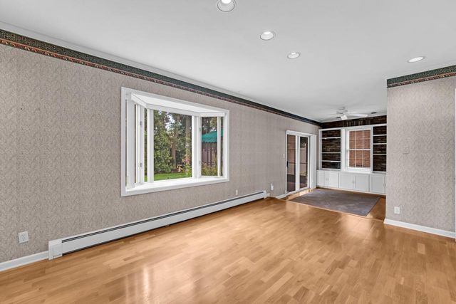 937 Orchard STREET, Racine, WI 53405
