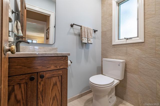 12 May Court, Rockville Centre, NY 11570