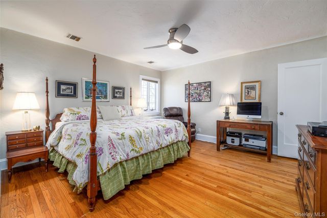 12 May Court, Rockville Centre, NY 11570