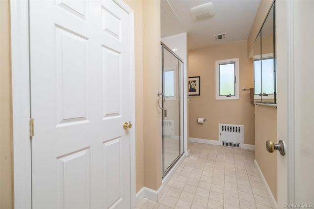 12 May Court, Rockville Centre, NY 11570
