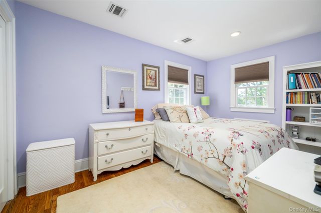 12 May Court, Rockville Centre, NY 11570