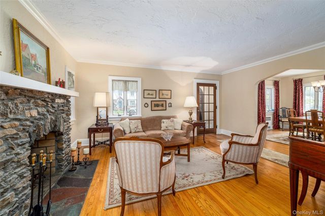 12 May Court, Rockville Centre, NY 11570