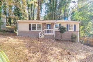 2196 Swallow SE Circle, Atlanta, GA 30315