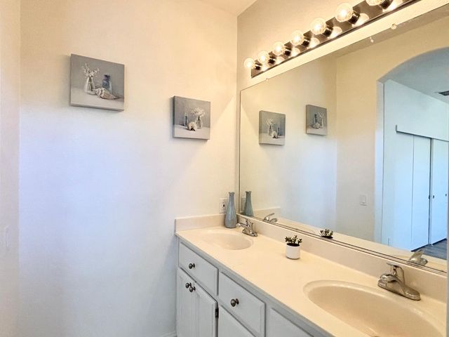 3115 Hawaii Ct, West Sacramento, CA 95691
