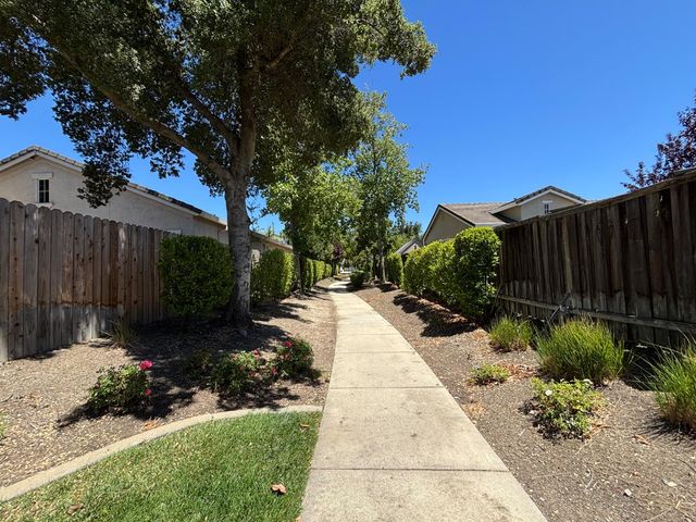 3115 Hawaii Ct, West Sacramento, CA 95691