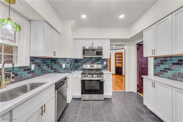 254 E 214th Street, Euclid, OH 44123