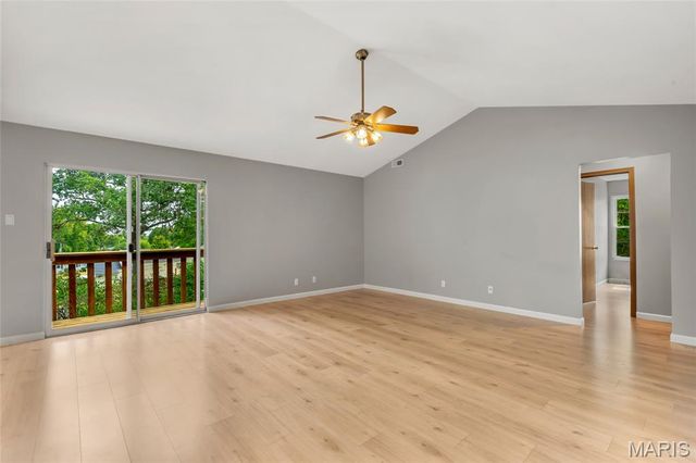 10903 Village Grove Drive D, St Louis, MO 63123