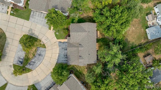 10903 Village Grove Drive D, St Louis, MO 63123