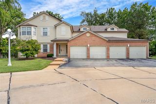 10903 Village Grove Drive D, St Louis, MO 63123