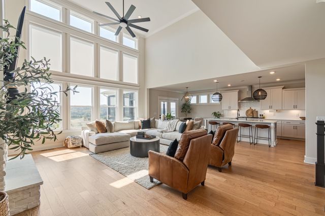 7033 Fiddlers Glen Dr, Arrington, TN 37014