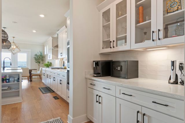 7033 Fiddlers Glen Dr, Arrington, TN 37014
