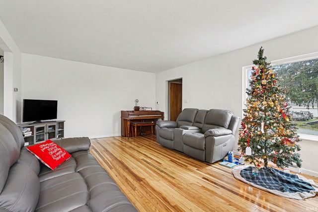 19857 Yoder Street, South Bend, IN 46614