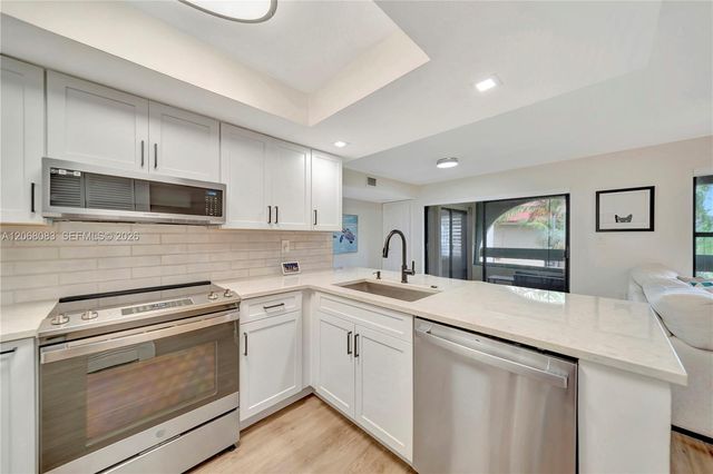 12455 SW 93rd Terrace 403T, Miami, FL 33186