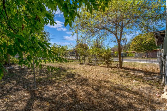 1538 THORAIN BLVD, San Antonio, TX 78201