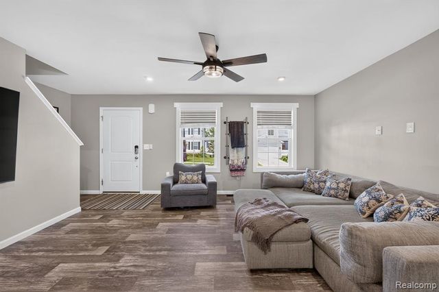 2845 Sycamore River Drive, Fowlerville, MI 48836