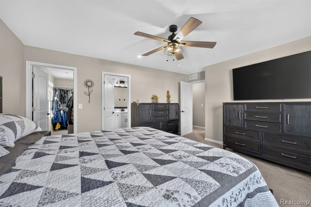 2845 Sycamore River Drive, Fowlerville, MI 48836