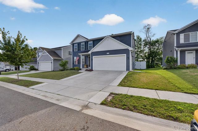 2845 Sycamore River Drive, Fowlerville, MI 48836
