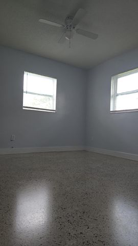 2736 Seneca Avenue, Fort Pierce, FL 34945