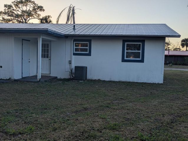 2736 Seneca Avenue, Fort Pierce, FL 34945