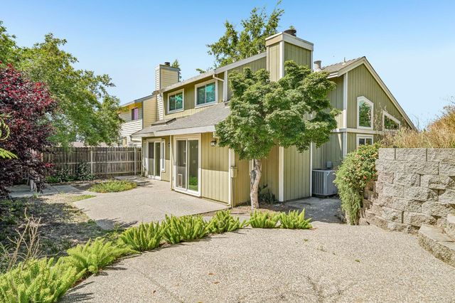 7002 Short Oak Way, Orangevale, CA 95662