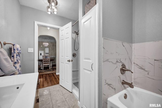 340 HAWTHORNE Circle, Creve Coeur, IL 61610