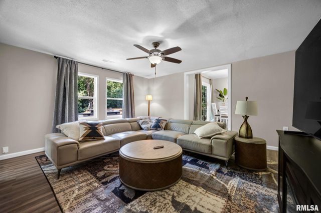 340 HAWTHORNE Circle, Creve Coeur, IL 61610