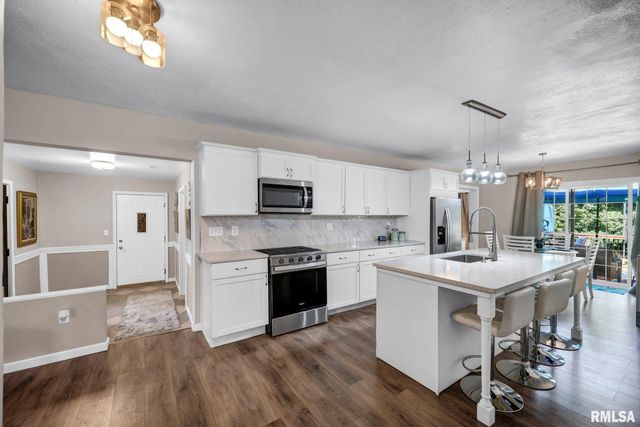 340 HAWTHORNE Circle, Creve Coeur, IL 61610