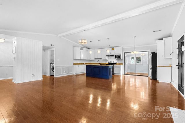 6221 Thermal Road, Charlotte, NC 28211