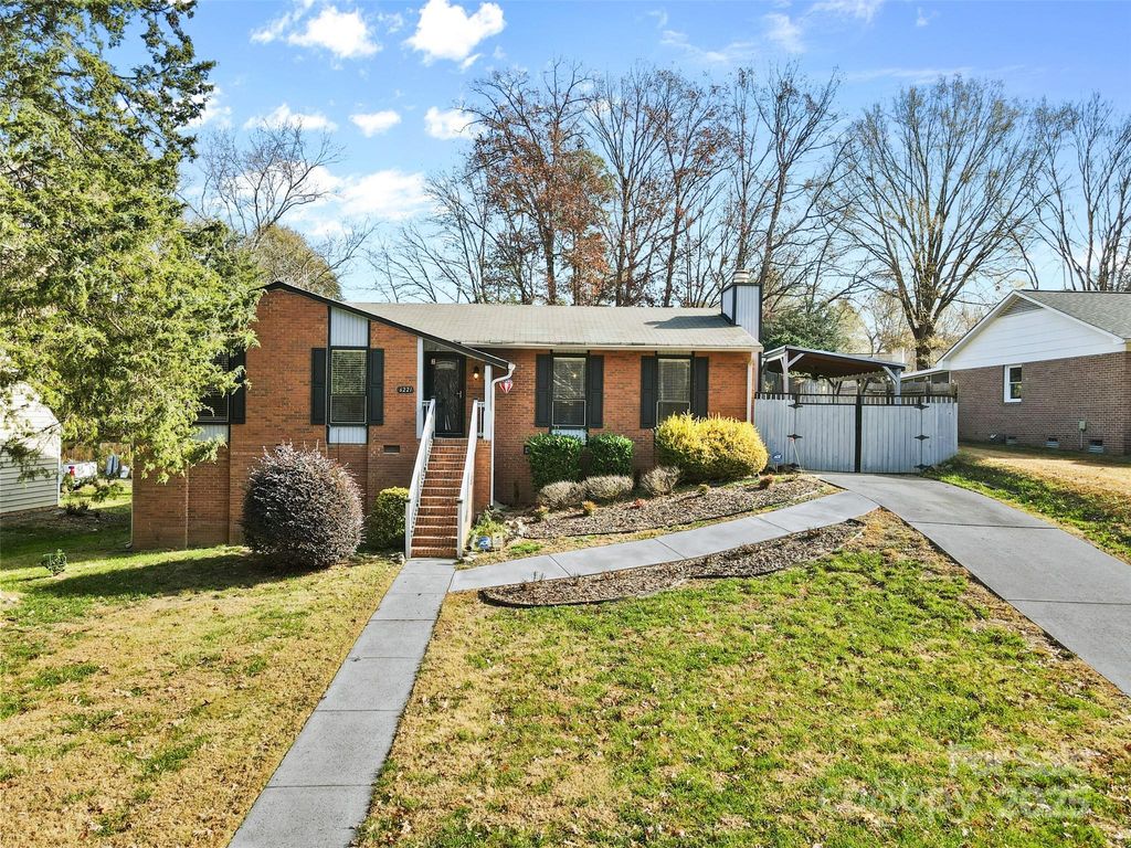 6221 Thermal Road, Charlotte, NC 28211