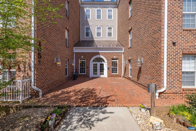 1051 Glenwood Station Ln Unit 102, Charlottesville, VA 22901