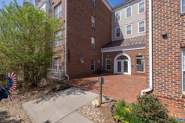 1051 Glenwood Station Ln Unit 102, Charlottesville, VA 22901