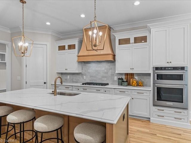7521 Shadow Creek Drive, Summerfield, NC 27358