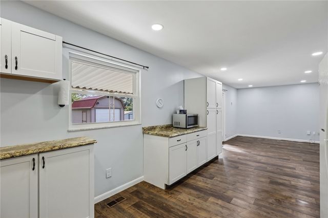 7106 Chatlake Drive, Huber Heights, OH 45424