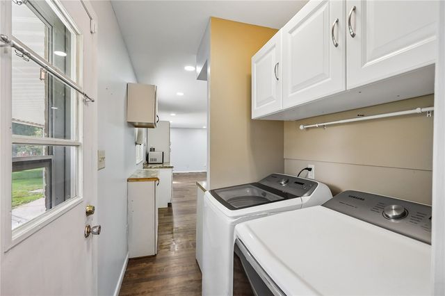 7106 Chatlake Drive, Huber Heights, OH 45424