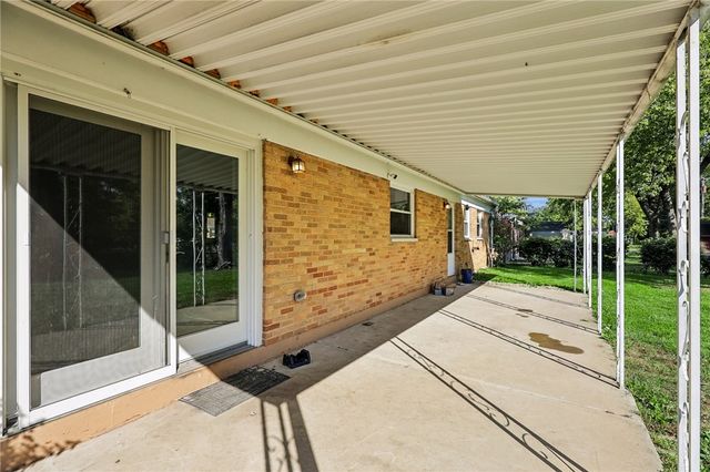 7106 Chatlake Drive, Huber Heights, OH 45424