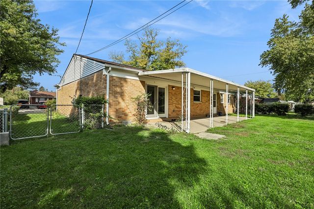7106 Chatlake Drive, Huber Heights, OH 45424
