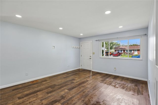 7106 Chatlake Drive, Huber Heights, OH 45424