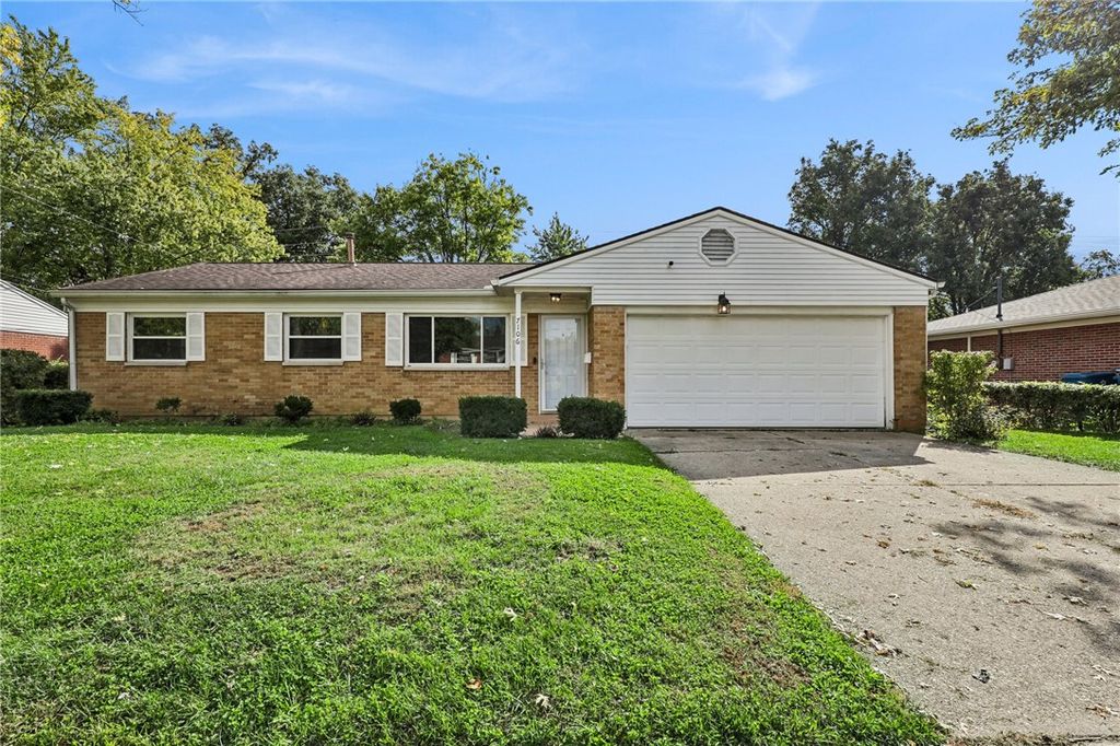 7106 Chatlake Drive, Huber Heights, OH 45424