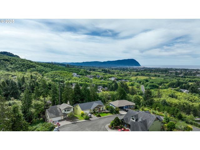 2344 ROYAL VIEW Dr, Seaside, OR 97138
