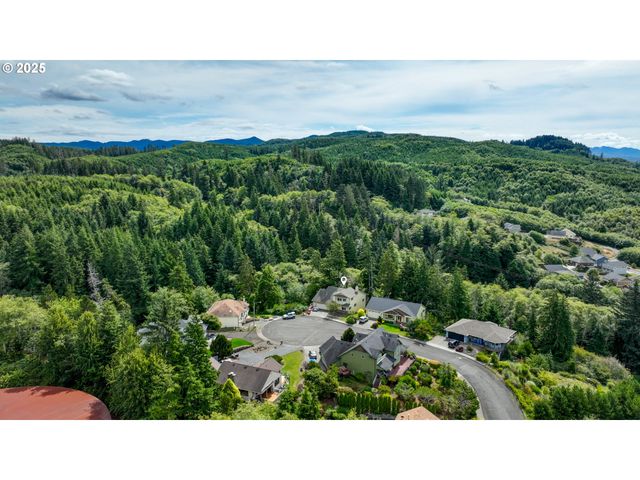 2344 ROYAL VIEW Dr, Seaside, OR 97138