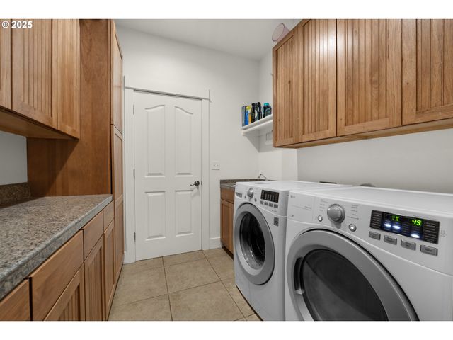 2344 ROYAL VIEW Dr, Seaside, OR 97138