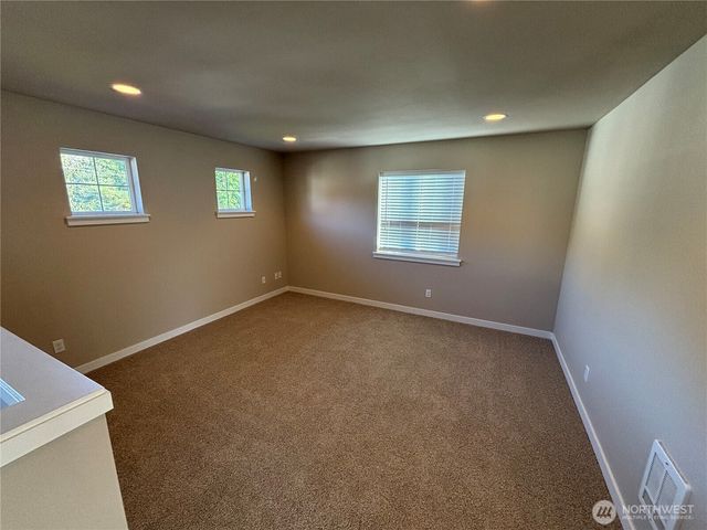 26787 Red Maple Lane NE, Kingston, WA 98346