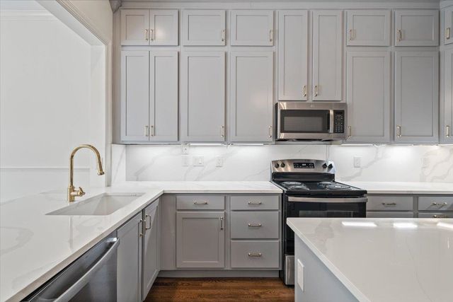 1004 RIVER LANDING DR, Memphis, TN 38103