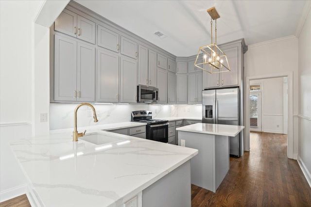 1004 RIVER LANDING DR, Memphis, TN 38103