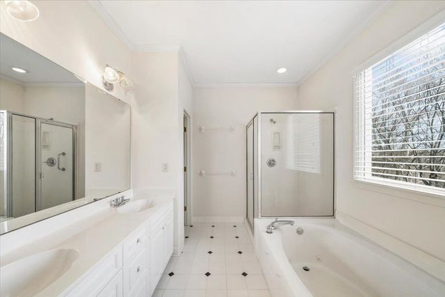 1004 RIVER LANDING DR, Memphis, TN 38103